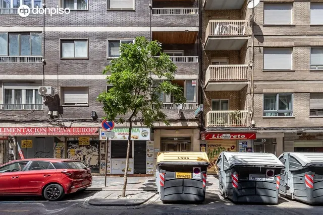 PISO EN PEDRO ANTONIO DE ALARCON — 26