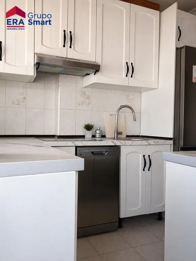 Tres dormitorios en Eduardo Dato, junto al metro de Gran Plaza: vive y conecta con Sevilla — 14
