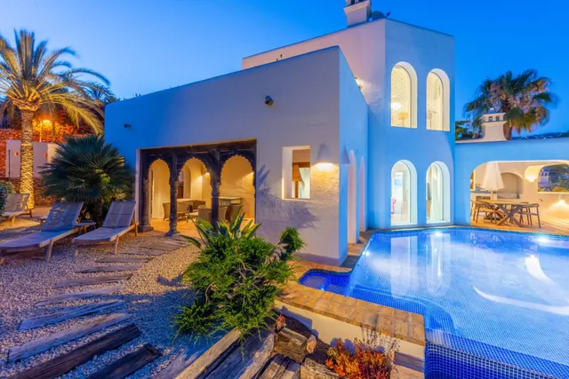 Villa de Estilo Finca Mediterránea con Vistas al Mar en Moraira — 31