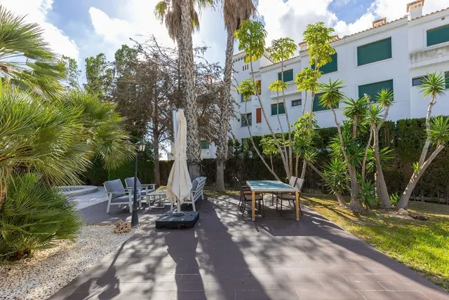 VILLA DE 5 DORMITORIOS 3 BAÑOS EN ORIHUELA COSTA ( LAS FILIP - foto 5