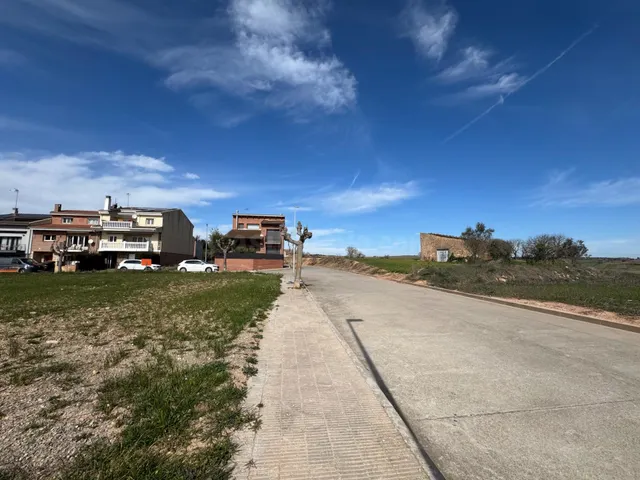 Solar esquinero en la mejor zona de Prats de Rei con 526 m2  - foto 4