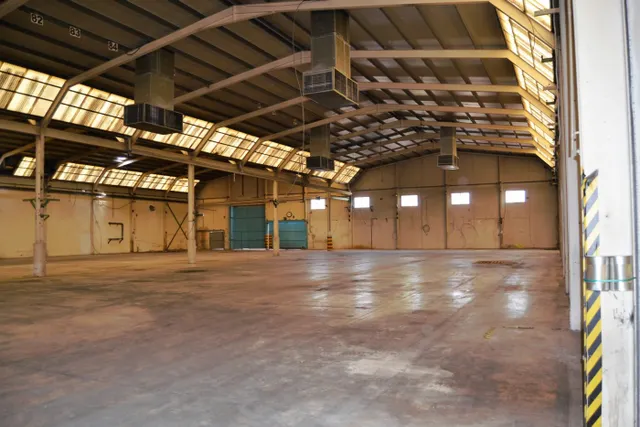 NAVE EN ALQUILER EN POLÍGONO INDUSTRIAL CEUTÍ