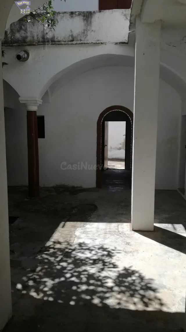 VENTA DE CASA EN PLENO CENTRO DEL BARRIO BAJO - foto 2