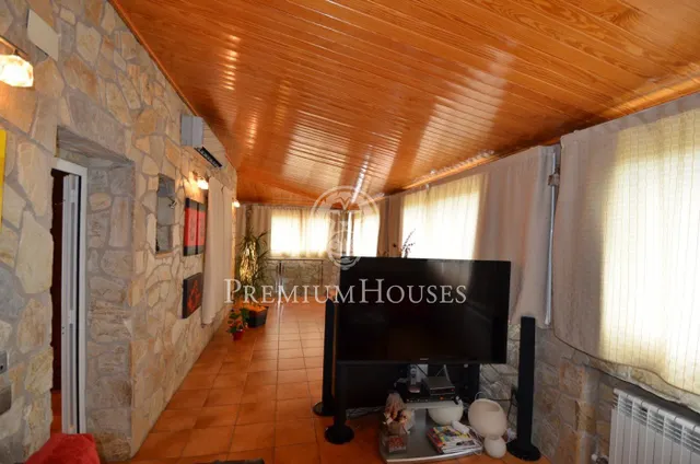 Casa en venta con gran parcela frente al mar en Canet de Mar — 11