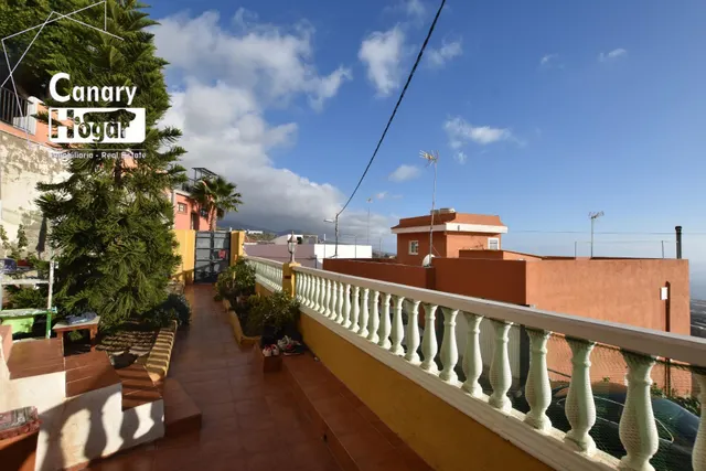 Casa con terreno en venta en Chio Guia de Isora — 44