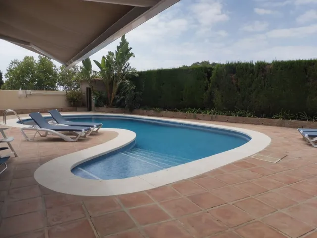 Villa de Lujo de 5 dormitorios en La Carihuela, Torremolinos — 17