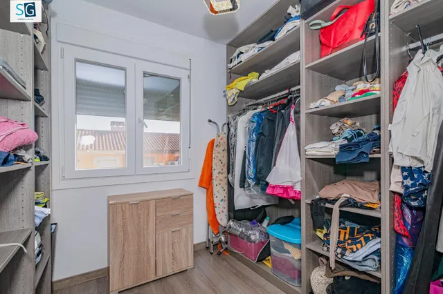Hijar, Calle Altamira, 3 dormitorios, baño y aseo. — 27
