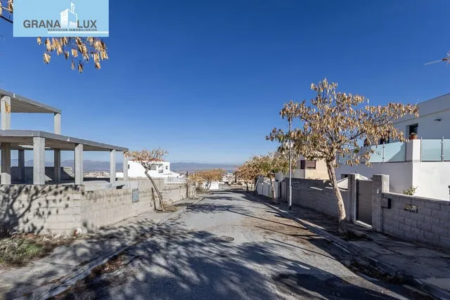 Parcela exclusiva con estructura de Chalet independiente y piscina en Urb. El Montecillo, Las Gabias — 8