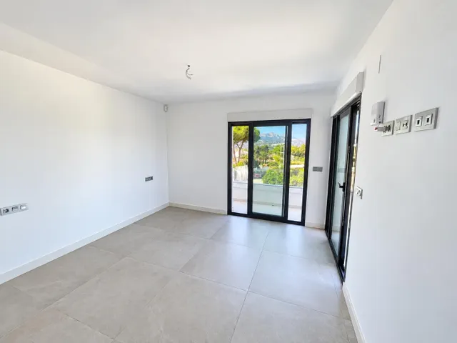 CHALET INDEPENDIENTE DE OBRA NUEVA, 4 DORMITORIOS, 3 BAÑOS, PISCINA EN ZONA MUY TRANQUILA EN ALBIR — 13
