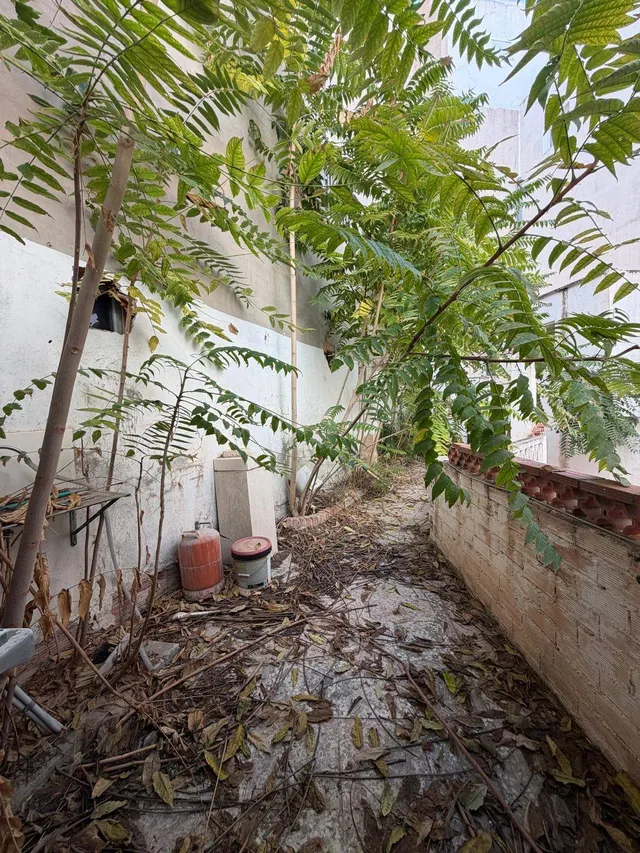 Amplio Local Comercial en la Zona de Santo Domingo, Alicante por solo €140.000 — 21