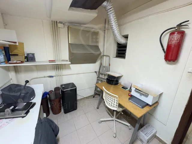 Local en Cornellà de Llobregat – actualmente en rentabilidad — 7