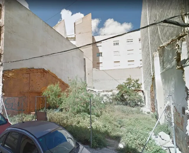 Solar urbano en el Barrio de Carolinas a 10 minutos del centro de Alicante — 2