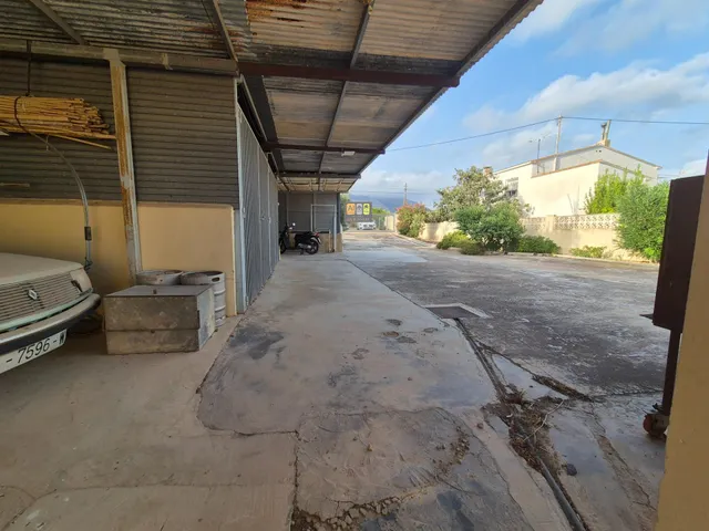 CASA EN EL CAMPO CERCA DEL PUEBLO — 14