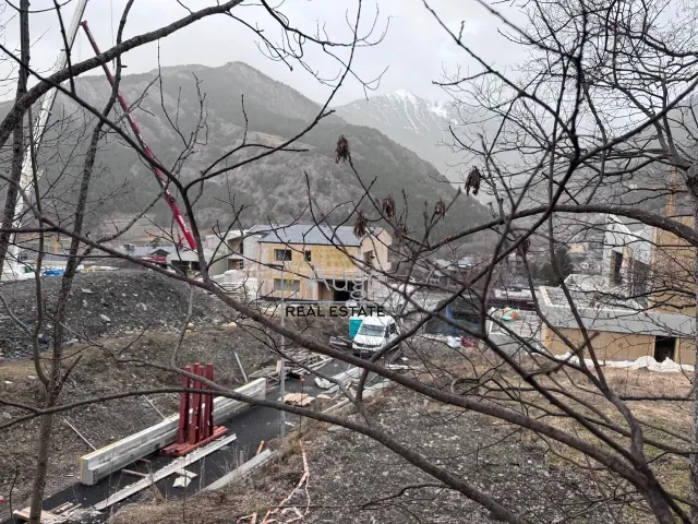 Terreno Urbanizable en Ordino: Oportunidad Única de Inversió - foto 3