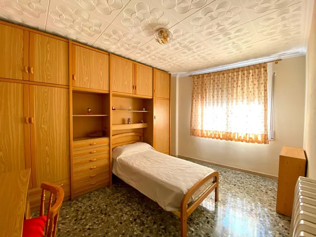 Casa unifamiliar en planta única con amplios espacios y gran terraza — 18