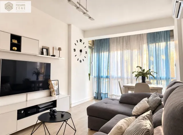 Vivienda renovada, funcional y rodeada de la auténtica esencia de Málaga — 14