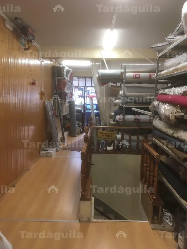 VENTA DE LOCAL CON 480 M2, JUNTO AL PARQUE PICASSO. — 12
