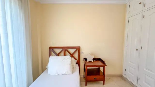 Casa adosada de 4 dormitorios en El Rosario, Marbella — 25