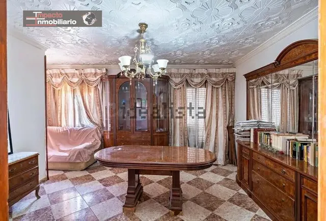 Chalet adosado en venta en Calle Alhambra, 33 — 2