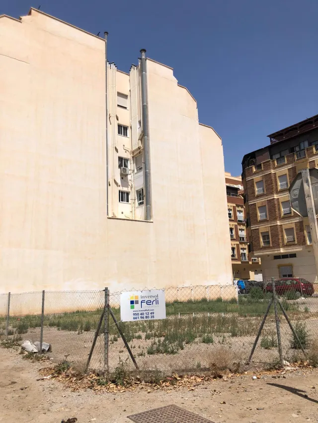 MAGNIFICO SOLAR EN ADRA PARA EDIFICIO — 4