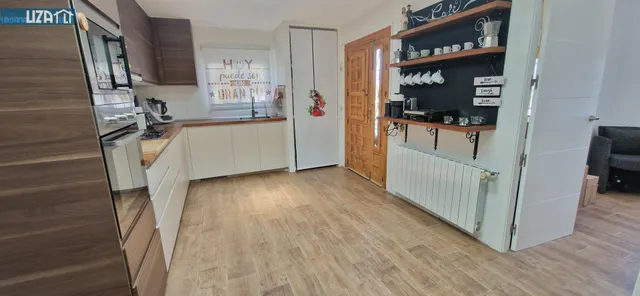 Encantadora Parcela Rústica con Piscina Privada y Chalet en Entorno Tranquilo — 17
