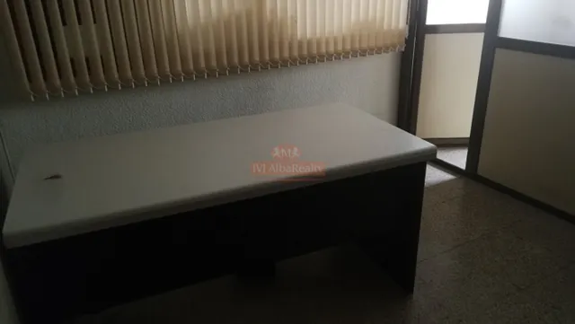 OCASION! SE ALQUILA GRAN ENTREPLANTA CON DIVERSOS DESPACHOS Y OFICINAS, EN EL CORAZON DE ALBACETE — 36