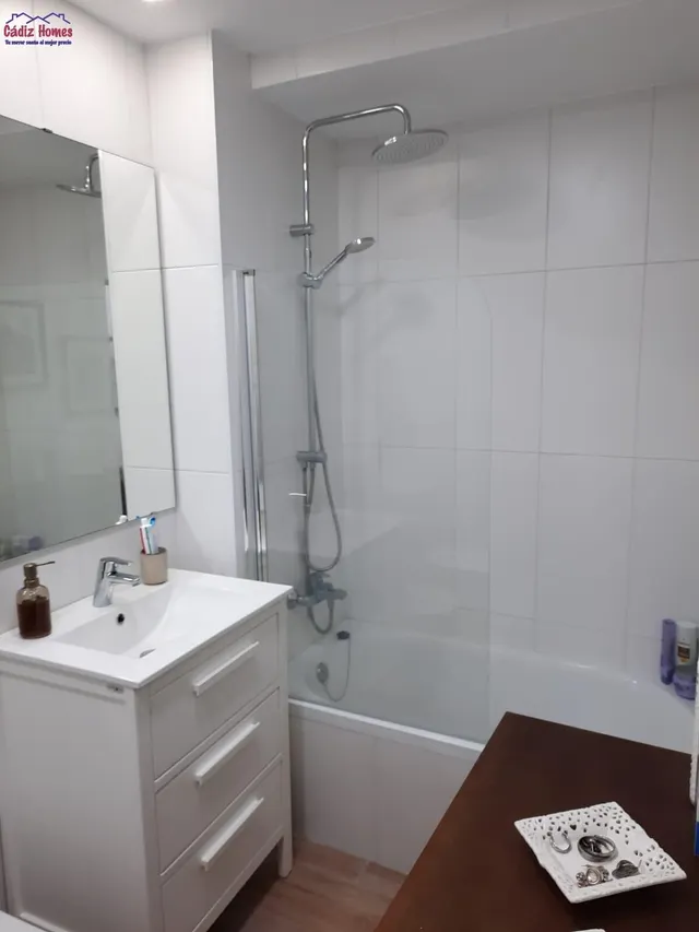 AMPLIA VIVIENDA CON ASCENSOR Y TERRAZA.-ZONA TEATRO FALLA — 30