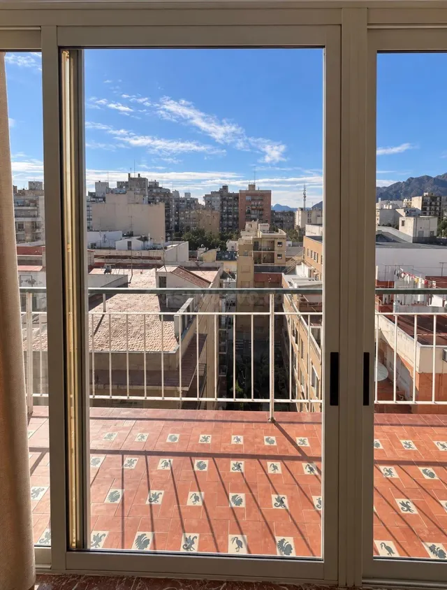 ¡PISO A LA VENTA EN EL CORAZÓN DE ORIHUELA! - foto 2