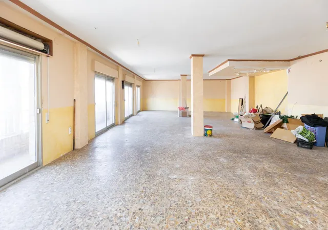 Gran oportunidad, edificio a la venta en barrio de Monachil. — 18