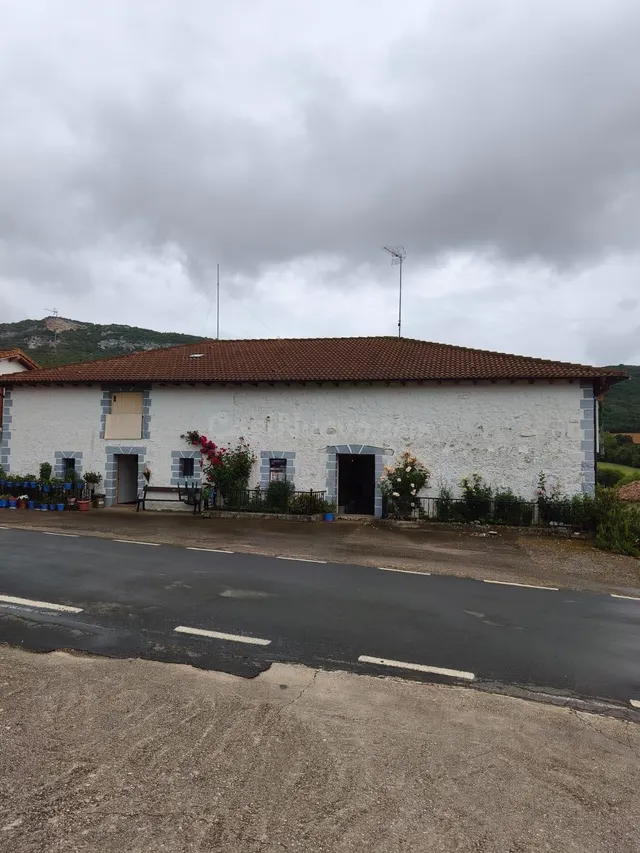 Encantadora Casa en Medina de Pomar - ¡Gran Oportunidad por 