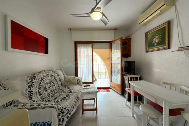 Estupendo apartamento con amplia terraza y piscina comunitaria, idoneo como vacacional, rodeado de todos los servicios — 5