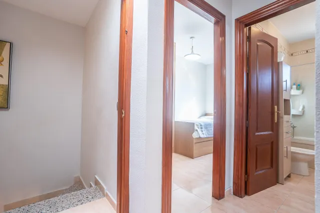 HUERCAL ALMERIA - LOS PINOS: TRIPLEX 4 DORMITORIOS + 3 BAÑOS + GARAJE SOTANO AMPLIO CON BODEGA + PATIO — 41