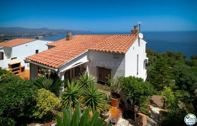 CASA EN PORT DE LA SELVA