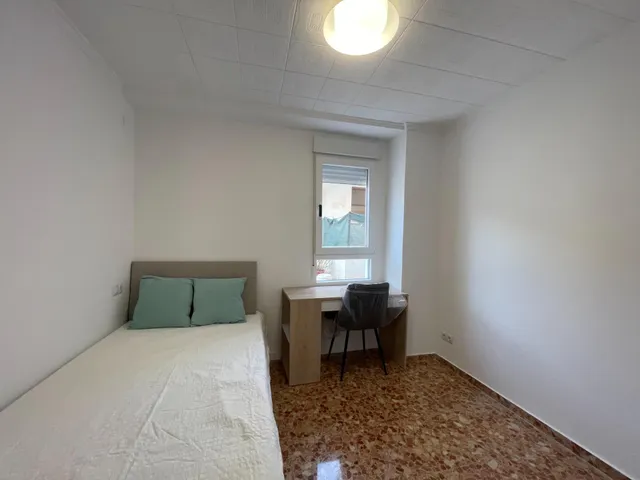 ¡Atención Inversores! Gran piso reformado Llave en Mano; en Requena con Alta Rentabilidad (Hasta 18%) — 47