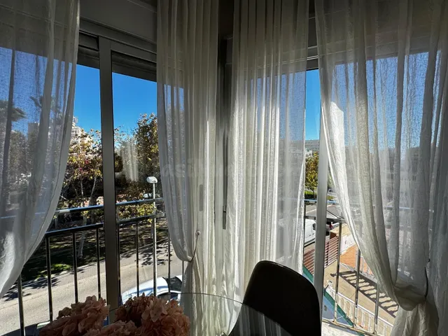 APARTAMENTO DE 3 DORMITORIOS Y 2 BAÑOS EN TORREVIEJA - foto 2
