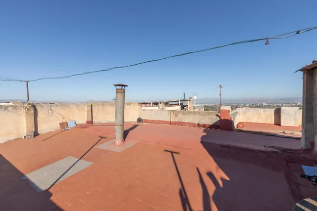 ✨ ¡NUEVA OPORTUNIDAD CON VISTAS INCREÍBLES A GRANADA! ✨ — 31