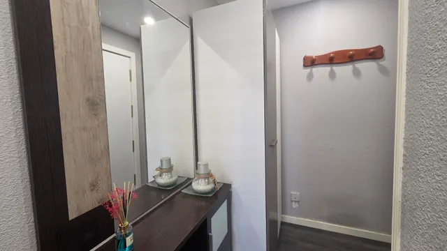 2 habitaciones y garaje cerrado, para entrar a vivir — 25