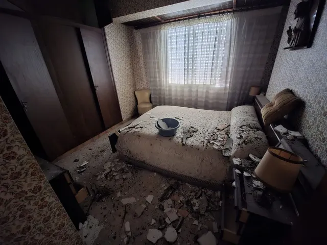 OPORTUNIDAD – CASA ESQUINERA PARA REFORMAR — 19