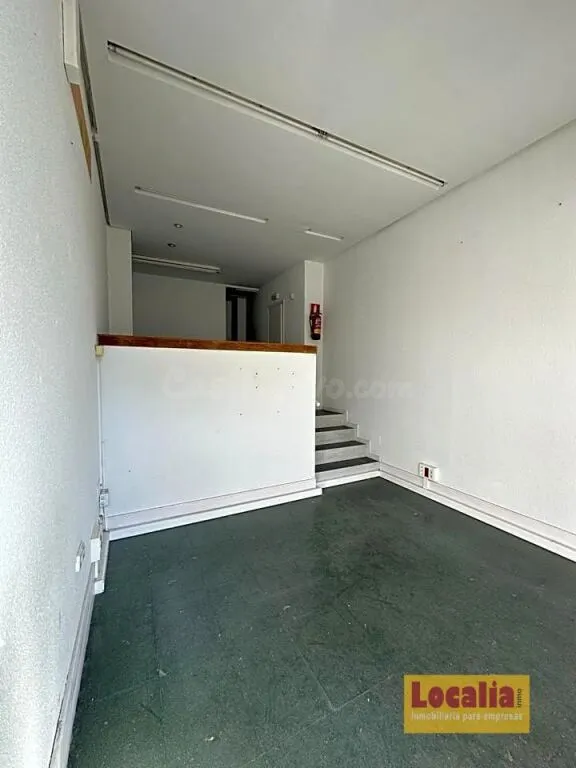 Local comercial en plaza mayor, Torrelavega - foto 2