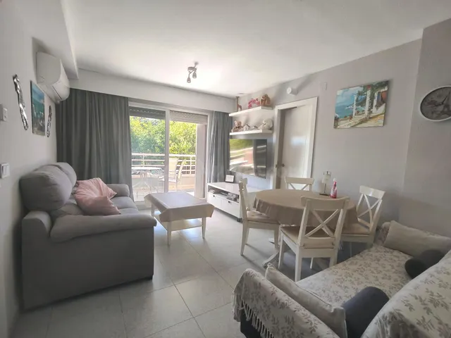 APARTAMENTO CON GRAN TERRAZA DE 70 M2, PISCINA Y GARAJE EN P - foto 4