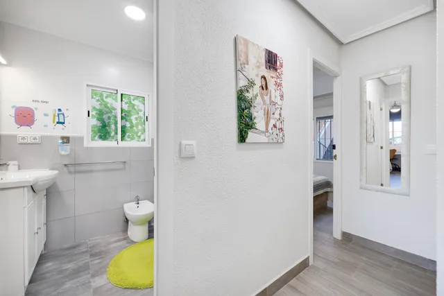 Elegante Propiedad Doble con Vistas al Campo y Acabados de Lujo — 40