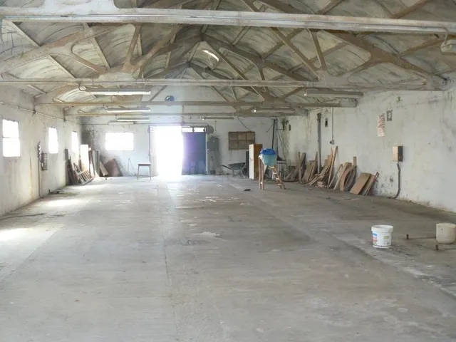 Venta de Nave industrial en Cuéllar. Parcela 1375 m2. Superf - foto 2