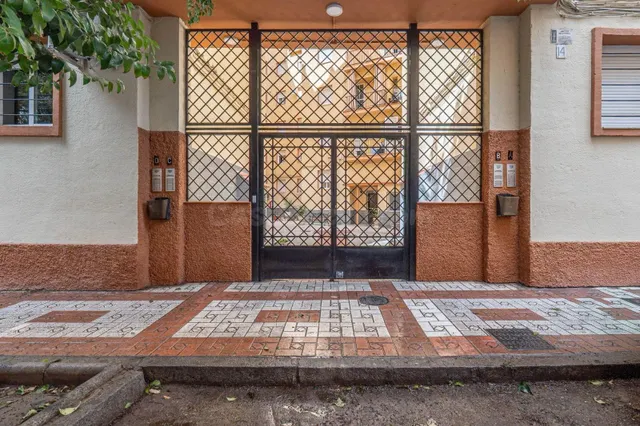 *SE ALQUILA PISO POR habitaciones 350 € X habitación EN CALL - foto 2