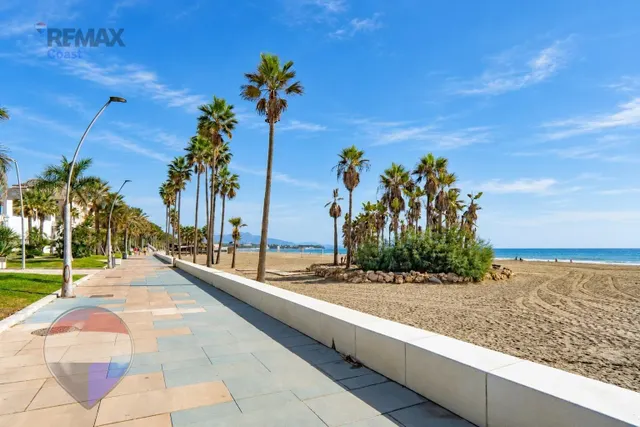 Dos apartamentos en uno, con espectaculares vistas al mar, junto al puerto deportivo de Estepona — 40