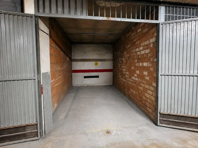 Garaje 15m² en venta - Camino bajo de huetor — 7