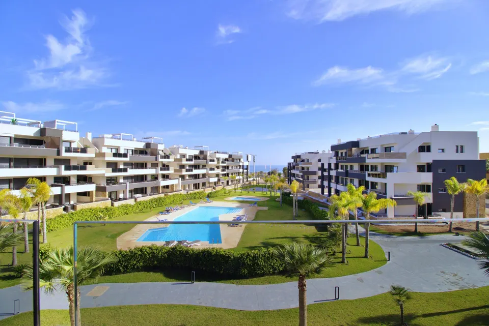 Apartamento con vistas al mar 500 m de la playa