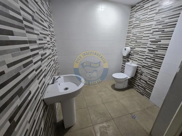 Cafetería con excelente ubicación — 36