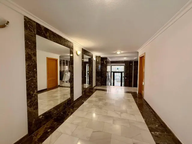 Apartamento reformado en La Mata a solo 120 m del mar — 34