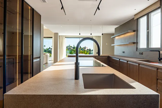 Chalet 4 habitaciones 460m² en venta - Marbella — 10