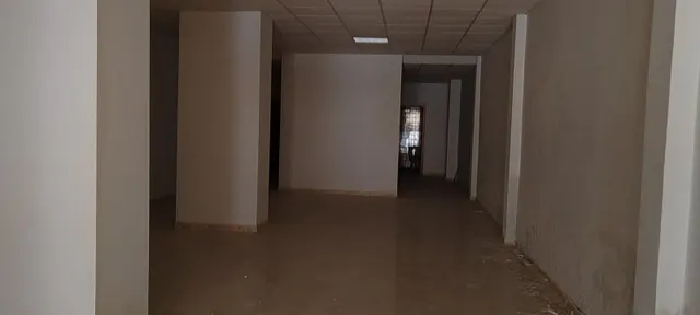 SE VENDE LOCAL CENTRICO , JUNTO TRAFICO Y DIPUTACION — 13